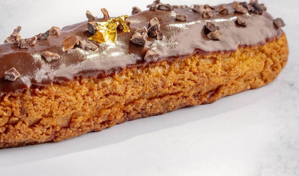 Eclaire Chocolat, a closer view